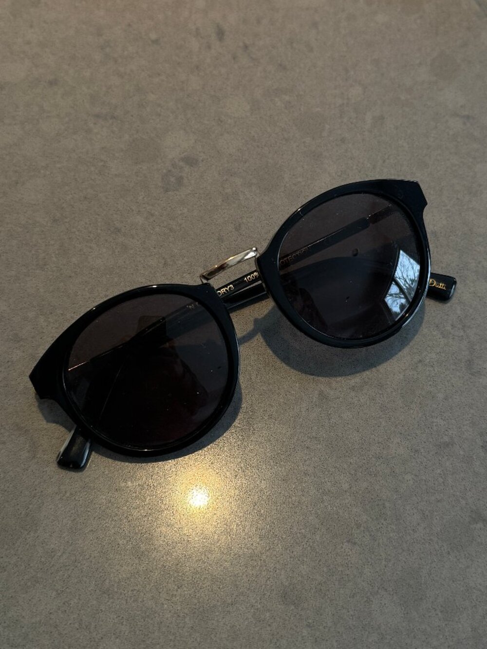 Massimo Dutti Sunglasses 100% UV protection Black 7010/560/800